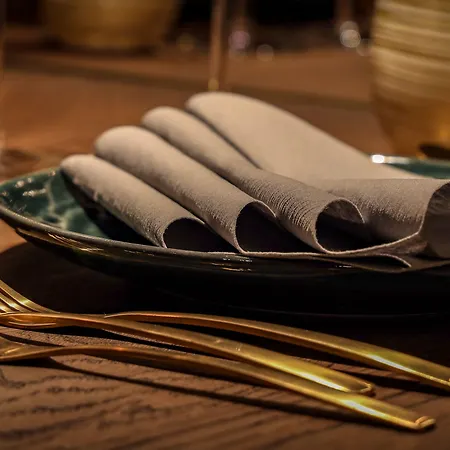 Meinsbur Boutique Hotel 4*