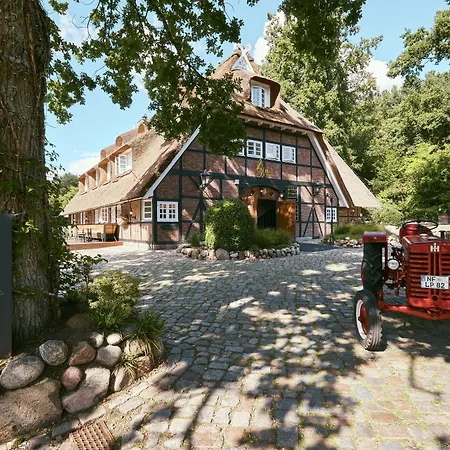 מלון Meinsbur Boutique 4*