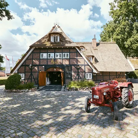 Meinsbur Boutique Hotel 4*