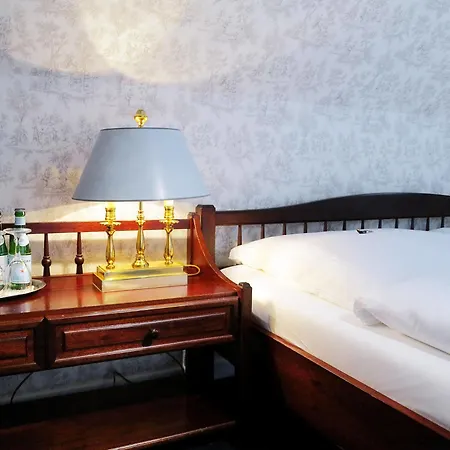 Hotel Meinsbur Boutique 4*