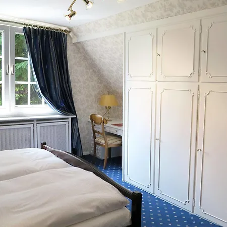 Meinsbur Boutique מלון