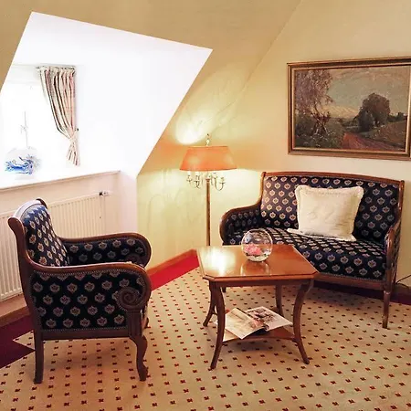 Meinsbur Boutique מלון 4*