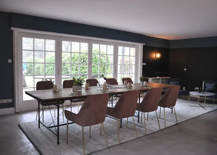 Отель Meinsbur Boutique