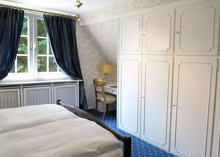 Meinsbur Boutique Отель