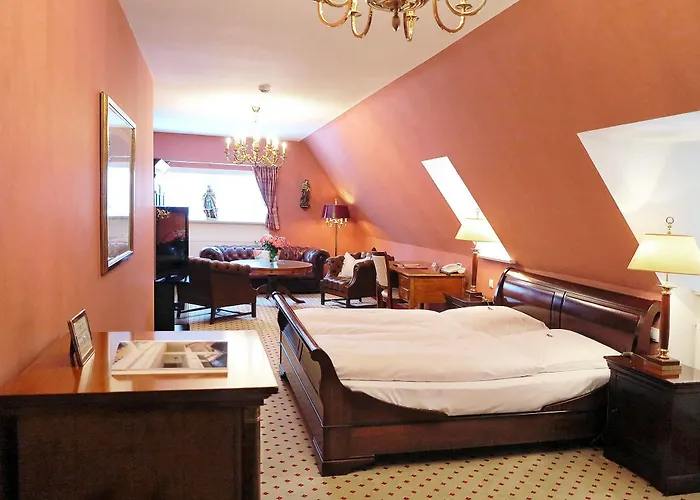 Отель Meinsbur Boutique 4*