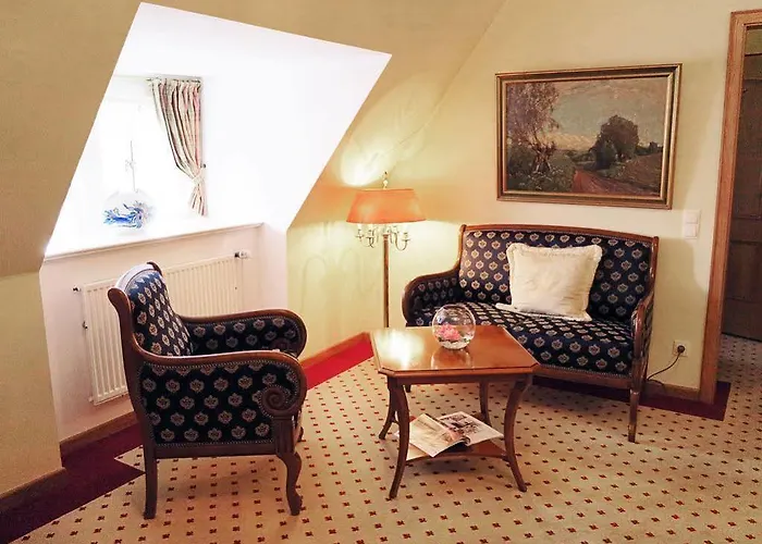 Meinsbur Boutique Отель 4*